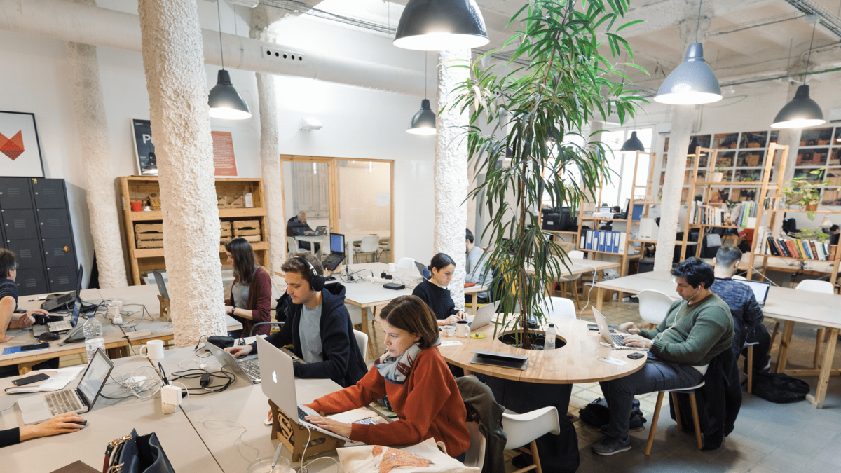 pourquoi-choisir-un-cafe-de-coworking